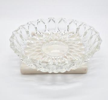Vintage schaaltje glas beschikbaar voor biedingen