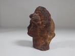 Replica van een oude Griekse Terracotta Hoofd van een vrouw