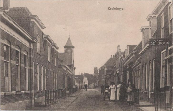 KRUININGEN - Café De Kroon. Hoofdstraat, Verzamelen, Ansichtkaarten | Nederland