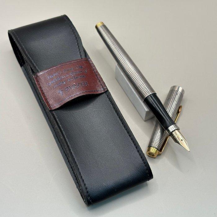 Parker - 75 (Sterling silver) - 14K gold nib (XF) - with, Verzamelen, Pennenverzamelingen