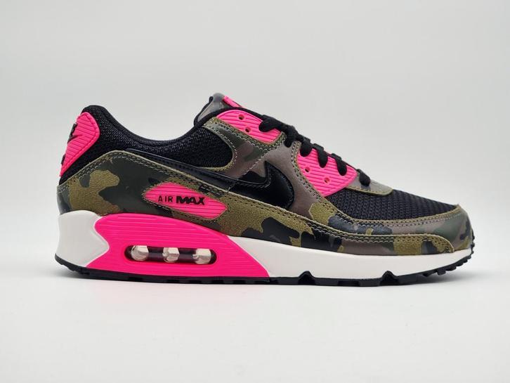 Nike Air Max 90 Premium | Camo Pack Sequoia Hyper Pink | 43, Kleding | Heren, Schoenen, Overige kleuren, Nieuw, Sneakers of Gympen