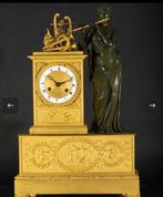 Figurale pendule Empire Brons - 1800-1850 - Euterpe speelt, Antiek en Kunst, Antiek | Klokken