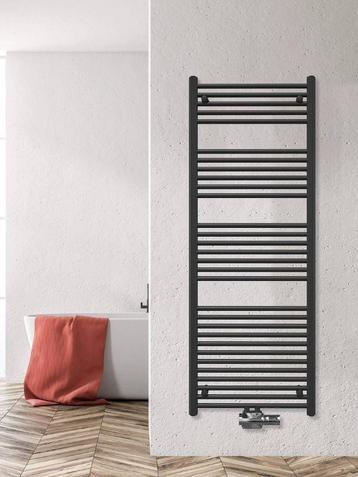 Badkamer design radiatoren mat zwart 50 en 60 cm breed beschikbaar voor biedingen