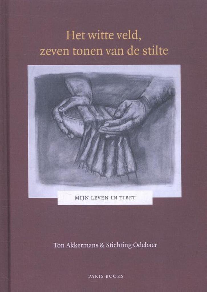 Het witte veld 9789492179265 Ton Akkermans, Boeken, Literatuur, Gelezen, Verzenden