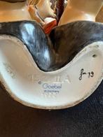 Goebel - Beeldje - Goebel porseleinen beeldje van een kind