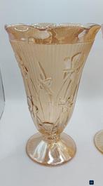 Jeannette Glass Company - Vaas (2) - Iris & Harringbone -