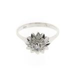 18 Krt. witgouden entourage ring met zirconia, Sieraden, Tassen en Uiterlijk, Ringen, 18 tot 19, Gebruikt, Overige kleuren, Ophalen of Verzenden