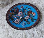 Grote plat in gekleurd emaille met cloisonné, 19e eeuw. 30