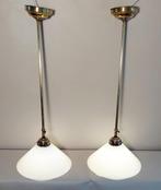 Plafondlamp met lampenkap - Opaline glas - Twee hangende, Antiek en Kunst