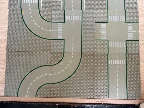 Lego Grondplaten - 17 road/baseplates, Kinderen en Baby's, Speelgoed | Duplo en Lego