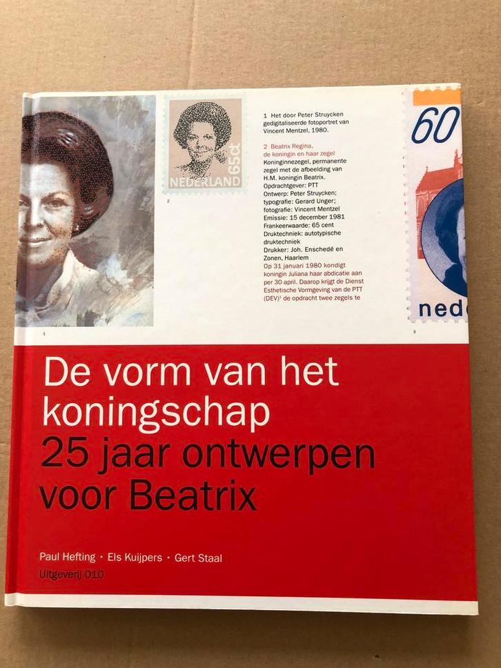 Koningin Beatrix - 25 jaar  Ontwerpen o.a. postzegels/munten, Boeken, Kunst en Cultuur | Fotografie en Design, Zo goed als nieuw
