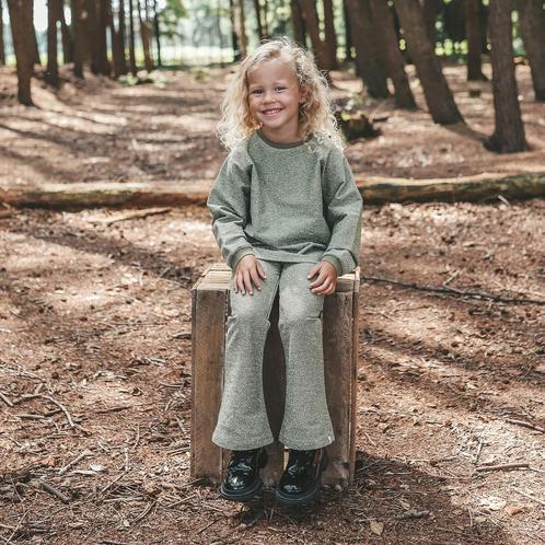 Glitter flared legging olive Maat 140 Your wishes140, Kinderen en Baby's, Kinderkleding | Maat 140, Meisje, Nieuw, Broek, Ophalen of Verzenden