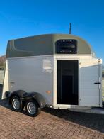Prachtige vol-Alu Humbaur 2-paards uit 2021!, Dieren en Toebehoren, Paarden en Pony's | Trailers en Aanhangwagens, Ophalen, Zo goed als nieuw