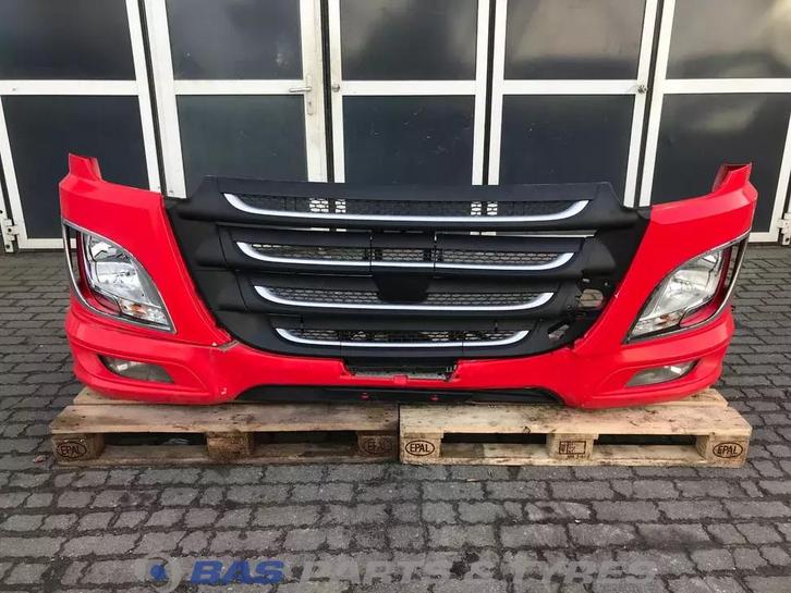 Bumper DAF XF106 1827036, Auto-onderdelen, Vrachtwagen-onderdelen, Gebruikt, DAF, Carrosserie en Plaatwerk, Ophalen