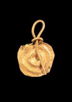 Viking periode Goud Hanger met disc (Zonder Minimumprijs), Antiek en Kunst, Antiek | Overige Antiek