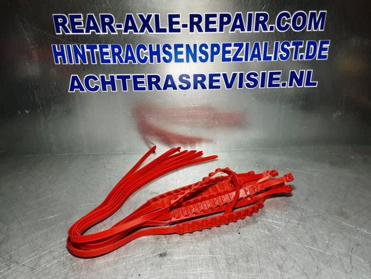 Sneeuwketting van kunststof, in geval van nood handig om..., Auto diversen, Overige Auto diversen, Verzenden