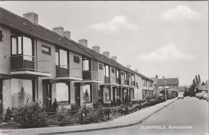 ZIJDERVELD - Schoolstraat, Verzamelen, Ansichtkaarten | Nederland, Verzenden