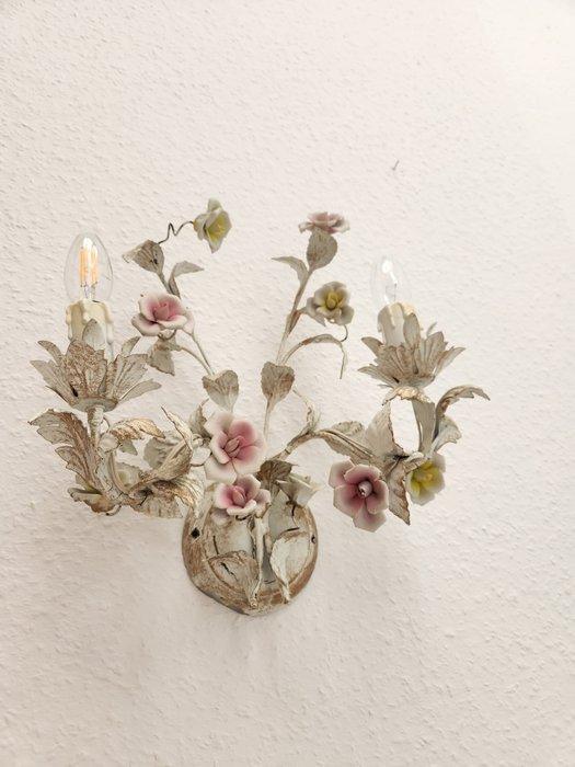 Wandlamp - IJzer, Porselein - Smetachtig chic rozen Tole, Antiek en Kunst, Curiosa en Brocante