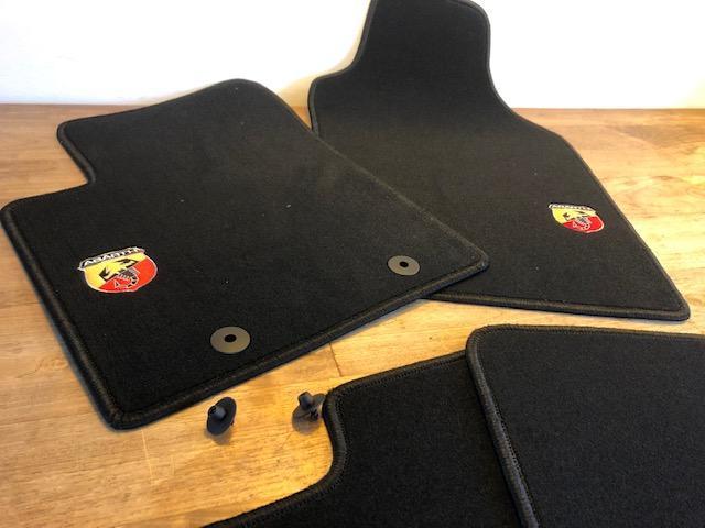 Fiat 500 Abarth mattenset zwart velours, Auto-onderdelen, Interieur en Bekleding, Nieuw, Fiat, Ophalen of Verzenden