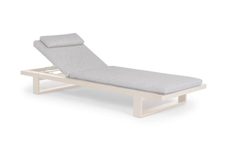 Suns Nardo aluminium lounger camel sand met Natural Gravel, Tuin en Terras, Tuinsets en Loungesets, Ophalen of Verzenden