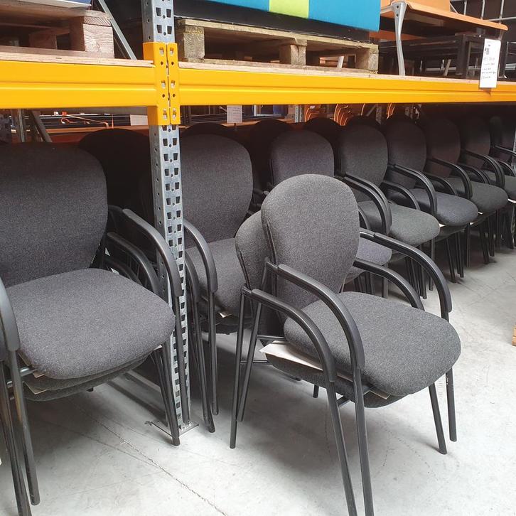 Dauphin vergaderstoel - grijze stof, Huis en Inrichting, Stoelen, Ophalen of Verzenden