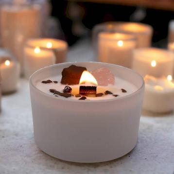 Zeven chakra kaars met edelstenen beschikbaar voor biedingen