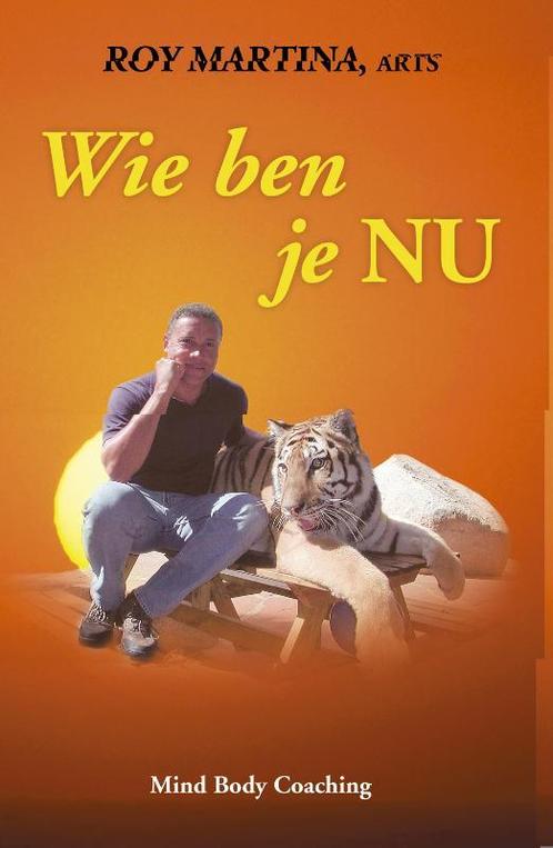 Wie ben je nu 9789055991327 R. Martina, Boeken, Gezondheid, Dieet en Voeding, Zo goed als nieuw, Verzenden
