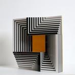 Gio Schiano - sculptuur, Im not ok with this - 30 cm -