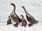 Beeldje - A goose family (4) - Brons