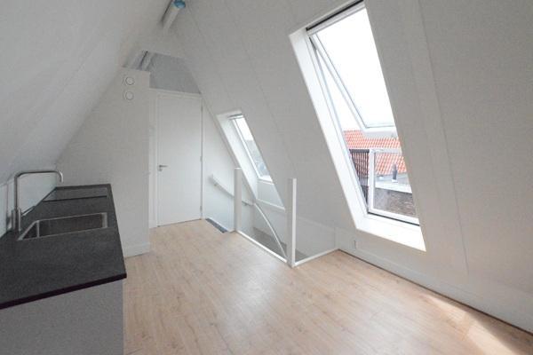 Appartement Menno van Coehoornsingel in Zwolle, Huizen en Kamers, Huizen te huur, Via bemiddelaar, Overijssel, Appartement