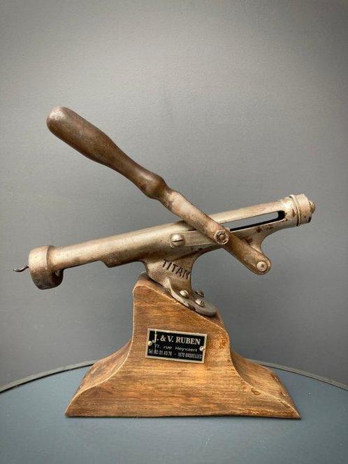 J&V. RUBEN - Flessenopener - Hout, Staal, Antiek en Kunst, Antiek | Keukenbenodigdheden