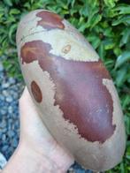 Unique XXL Shiva Lingam, 22 x 10 cm- 3.2 kg