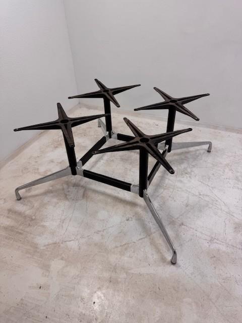 Herman Miller Eames Segmented design tafels 220x220 cm, Zakelijke goederen, Kantoor en Winkelinrichting | Kantoormeubilair en Inrichting