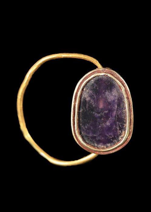 Oude Egypte, Middenrijk Goud Ring met Amethist Scarabee, Antiek en Kunst, Antiek | Overige Antiek