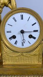 Figurale pendule - Brons - 1800-1850