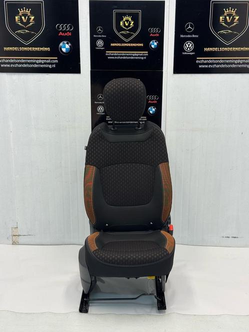 Renault Captur bekleding stoel rechts voor bj.2017, Auto-onderdelen, Interieur en Bekleding, Gebruikt, Renault