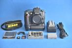 Nikon D90 body * Nikon MB-D80 Multi-Power Battery Pack +, Nieuw