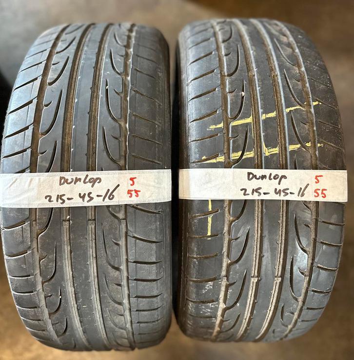 2x215-45-16 dunlop zomer 5mm €55 per band 215 45 16, Auto-onderdelen, Banden en Velgen, 16 inch, Zomerbanden, 215 mm, Personenwagen