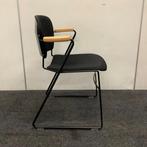 KI Perry design stoel , stapelstoel, zwart - hout, Huis en Inrichting, Stoelen, Gebruikt, Stof, Ophalen of Verzenden, Eén