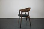 DO Design: Artisan Insan-Janu, Europees walnoot, zwart leer