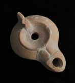 Oud-Romeins Terracotta Olielamp - 44 mm, Antiek en Kunst