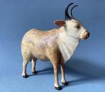 Polychrome wooden representation of Gaumata, the Mother Cow,, Antiek en Kunst