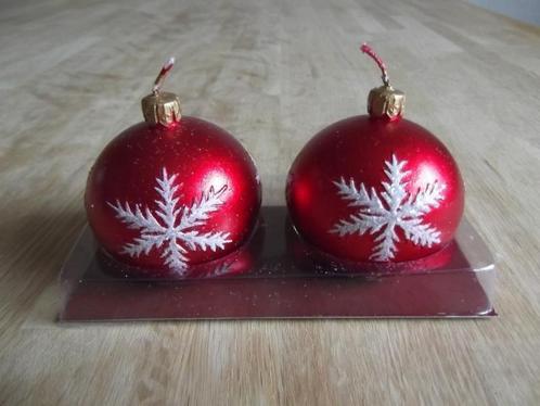 Set van 2 kerstbal kaarsen. (Kaarsen & Waxinelichtjes), Diversen, Kerst, Nieuw, Ophalen of Verzenden