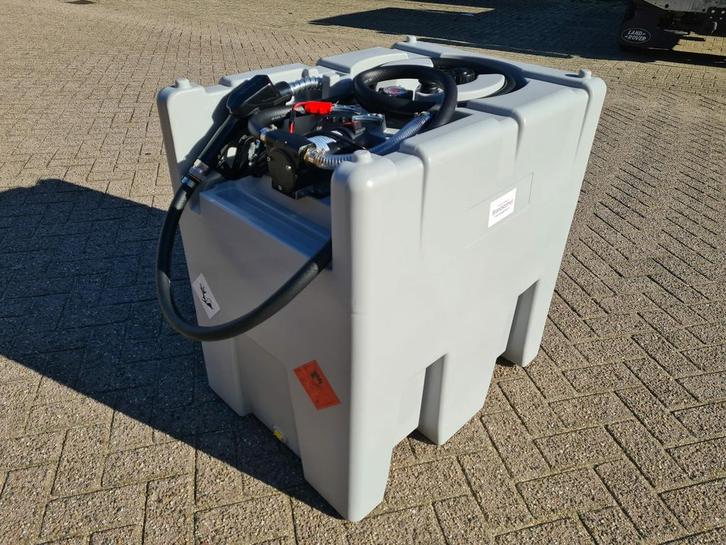 Dieseltank 300 liter met 12 of 230 Volt pompsysteem met...., Zakelijke goederen, Agrarisch | Tractoren