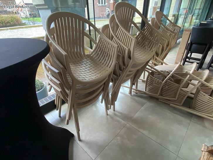 21 Beige terrasstoelen, Zakelijke goederen, Horeca | Keukenapparatuur, Ophalen of Verzenden