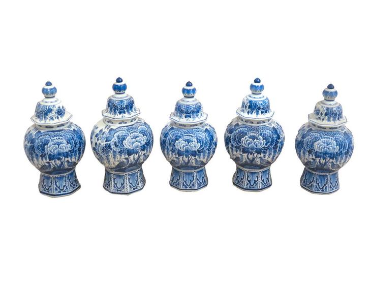 Vijf aardewerken dekselvazen, Nederland, Delft, 1959-2004, Antiek en Kunst, Antiek | Keramiek en Aardewerk