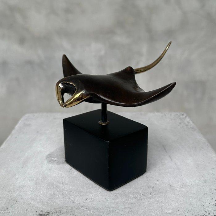sculptuur, NO RESERVE PRICE - Bronze Manta Ray Sculpture on, Antiek en Kunst, Kunst | Designobjecten