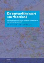 De bestuurlijke kaart van Nederland 9789046907344, Boeken, Zo goed als nieuw, Verzenden