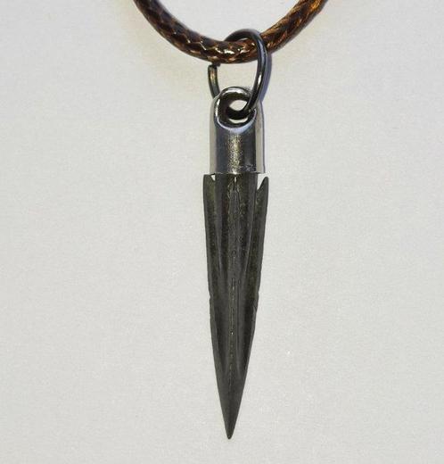 Scythisch Brons Hanger van een pijlpunt. - 33 mm (Zonder, Verzamelen, Mineralen en Fossielen