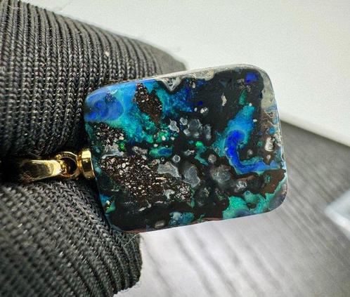 Opaal Cabochon - Hoogte: 22 mm - Breedte: 11.5 mm- 1.35 g -, Verzamelen, Mineralen en Fossielen